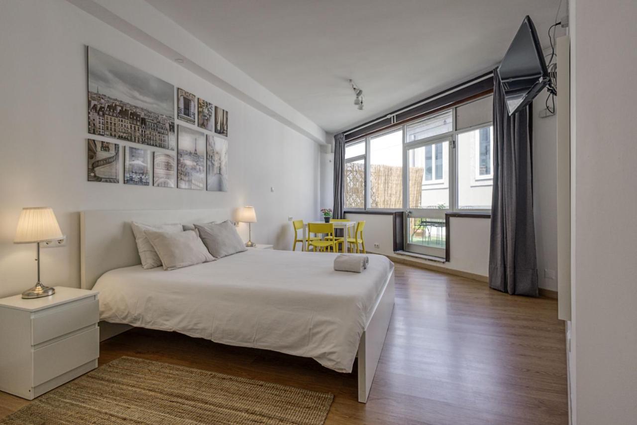 Travel & Live Aliados Apartment Porto Eksteriør billede
