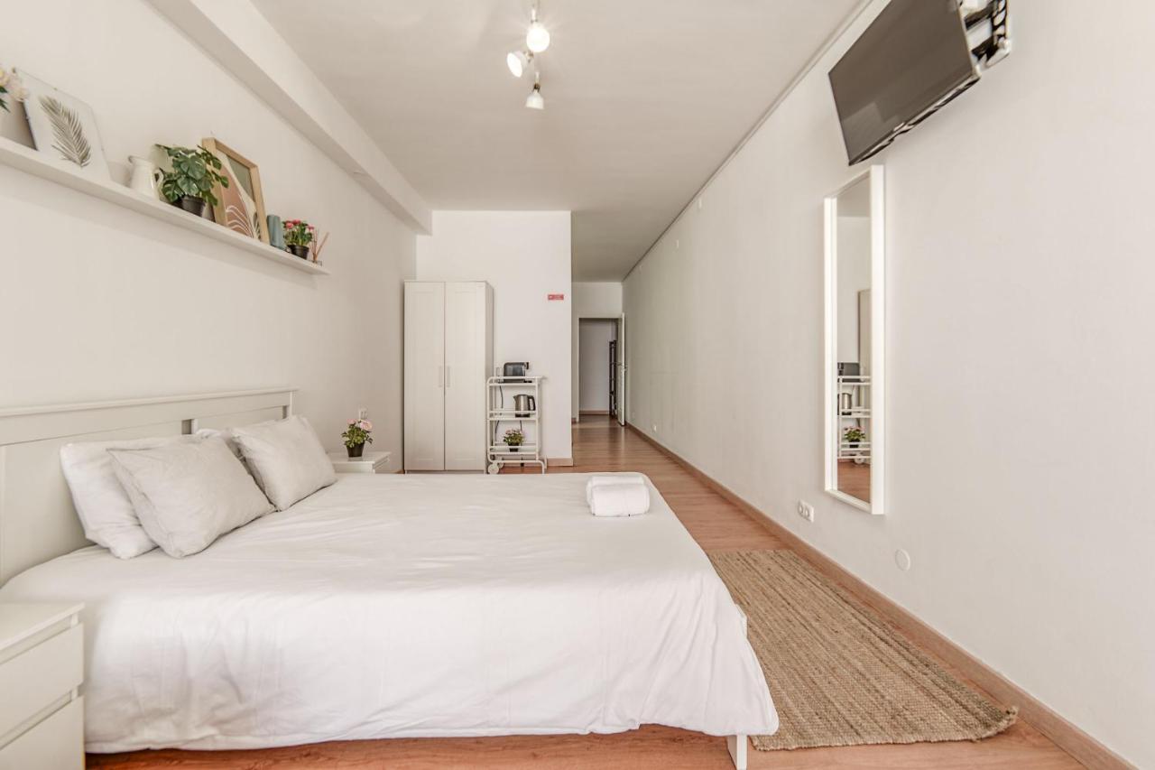 Travel & Live Aliados Apartment Porto Eksteriør billede